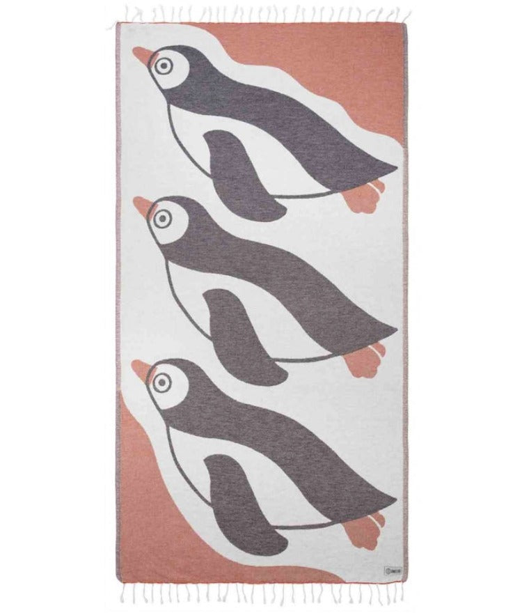 Dive into ultimate comfort while doing your part to #savethefishies with this eco-friendly Pingo Beach Towel. Crafted with luxuriously soft organic Turkish cotton, it's sand-resistant and super absorbent for a beach babe experience that's sure to make waves. Go ahead, get your beach on and feel inspired by every use!