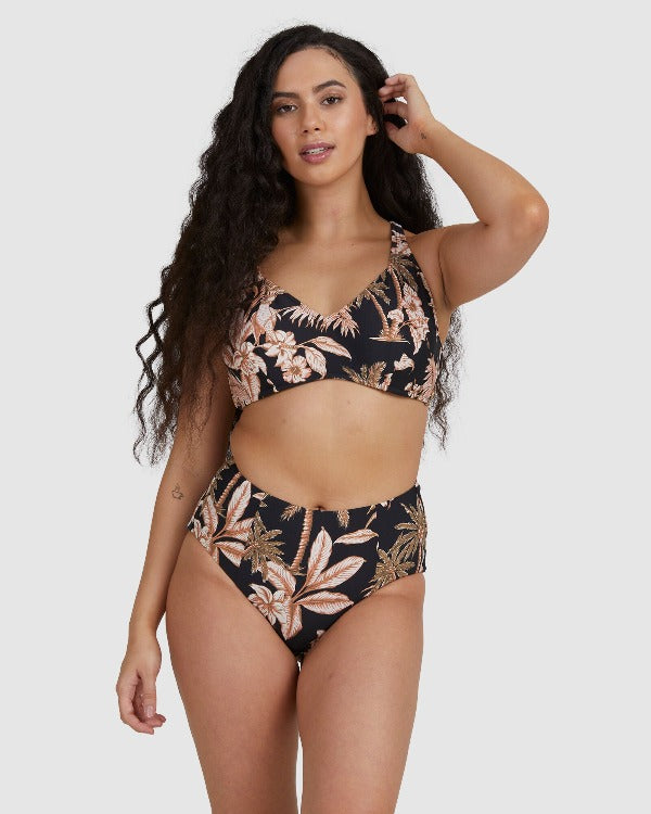 Say goodbye to stuffy beach style with our Castaway F-Cup Bikini! This gorgeous two piece offers amazing bust support with an underwire and adjustable and convertible straps for a perfect fit. Plus, with it's high-rise retro bottoms and hidden mesh for extra support, this fun take on a black bikini is sure to be an unforgettable experience! Bon Voyage!    31160F-980/40646