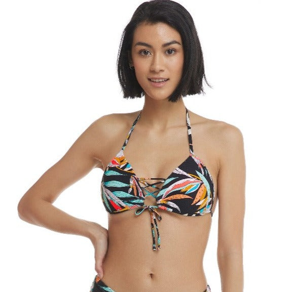 Slip on the Body Glove Baby Love Bikini Top and show that you’ve got a spot for good style. With a lush leaf print inspired by the tropical beauty of Mexico’s Baja California Sur, you’ll be ready to hit the beach in style. Adjust the tie-front and neck straps to fit your curves like a glove, and switch up your look with optional lace-front detailing! Get ready to make waves! Heart shaped push ups bra so a little extra va va voom.
