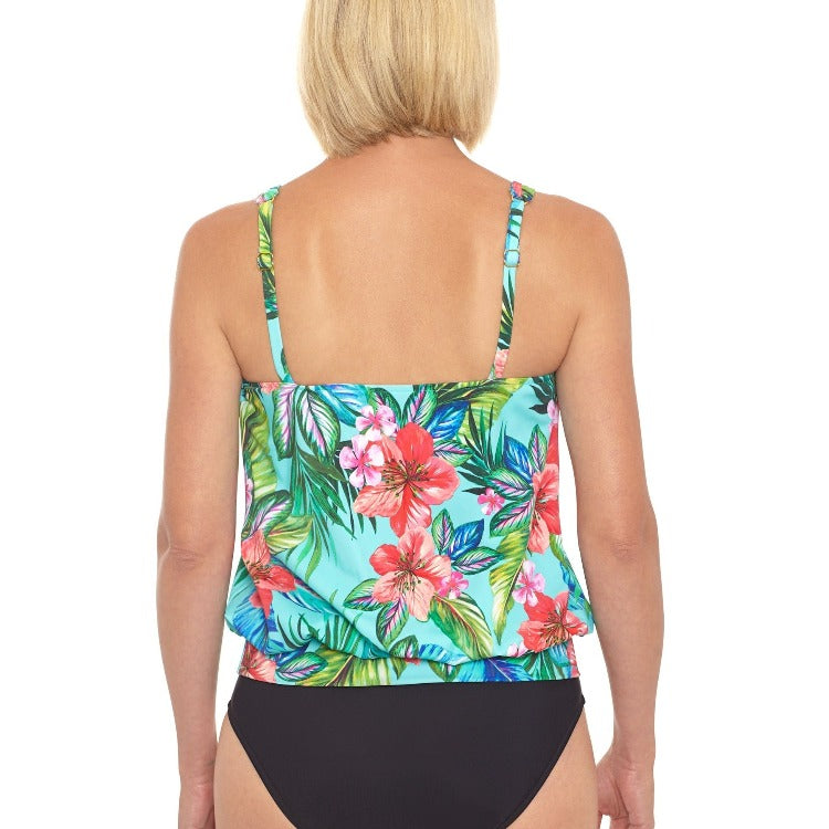 Mix summer fun with sunshine-ready style with the Penbrooke Underwire Blouson Tankini Top. Lightweight fabric and loose fit keep you feeling cool and comfortable, and nobody can miss your bright colours and tropical florals! Look confident and chic with the elegant neckline and bust support, plus adjustable straps so you're always ready for splash-filled fun! Beach, here you come!