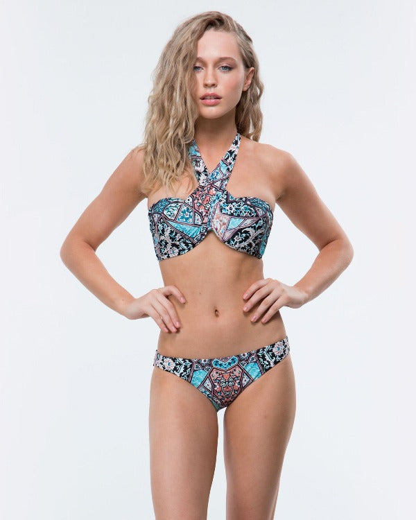 Make a statement this summer in the Seafolly Kashmir Bikini Set! Featuring a stunning mosaic print with a halter-style top and hipster bottoms, you're sure to turn heads. With extra support from hidden underwire and gripper tape, you'll feel confident swimming and partying all day long! Ready for a pool party? Dive in!    3076501/4005401