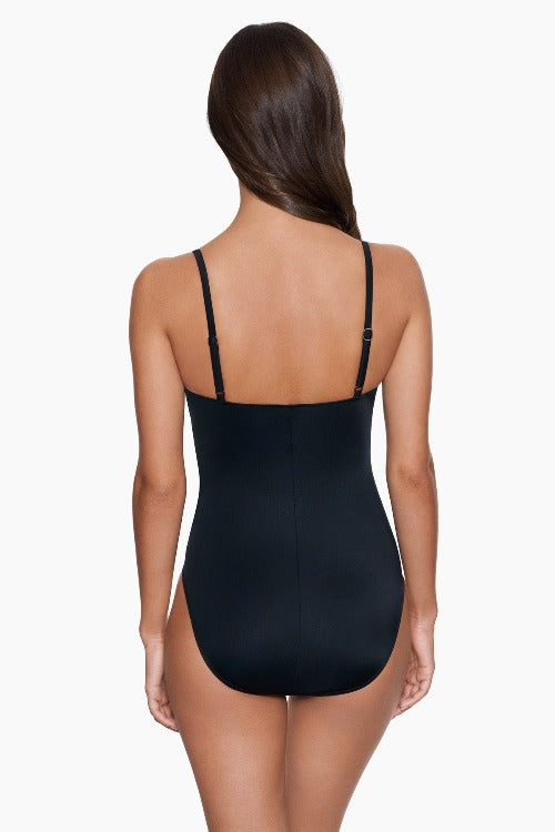 Head to the pool in style with the luxurious Beachcombing Lisa One-Piece! Its bold prints, signature control and support, and adjustable straps make it the perfect combination for a look of glamorous elegance. With its underwire bra support, full straight back, and moderate leg cut, you'll be sure to turn heads and feel comfortable all day long. So beach-body ready? Let's hit the pool!