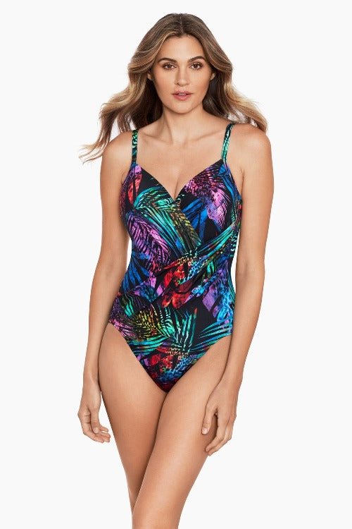 Make waves with the Miraclesuit Tropicat Bonita One Piece! The LYCRA XTRA LIFE Spandex gives you effortless comfort, shape and control, while making you look 10 lbs lighter in 10 seconds. With a sweetheart neckline, adjustable straps, soft cups and double X back, you'll feel like the beach bombshell you are! Slay the season in style! 🔥🌊