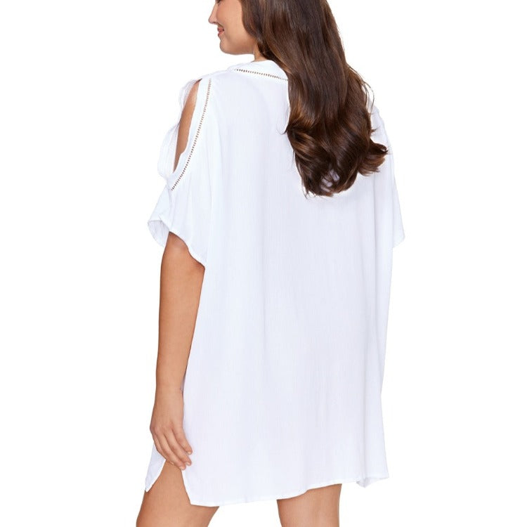 The Tranquilo Kaftan Curve Cover Up is like a breath of fresh air for your summer wardrobe! This comfy cover up is designed with a v-neckline, cutout shoulder, and 3/4 sleeves—all the features that make it as stylish as it is breezy! For a little touch of extra flair, the front and shoulder seams have been ladder stitched, plus the side slits give extra room to show off your sandals or swimsuit. Prepping for summer? Get yourself a Kaftan!     J840098 