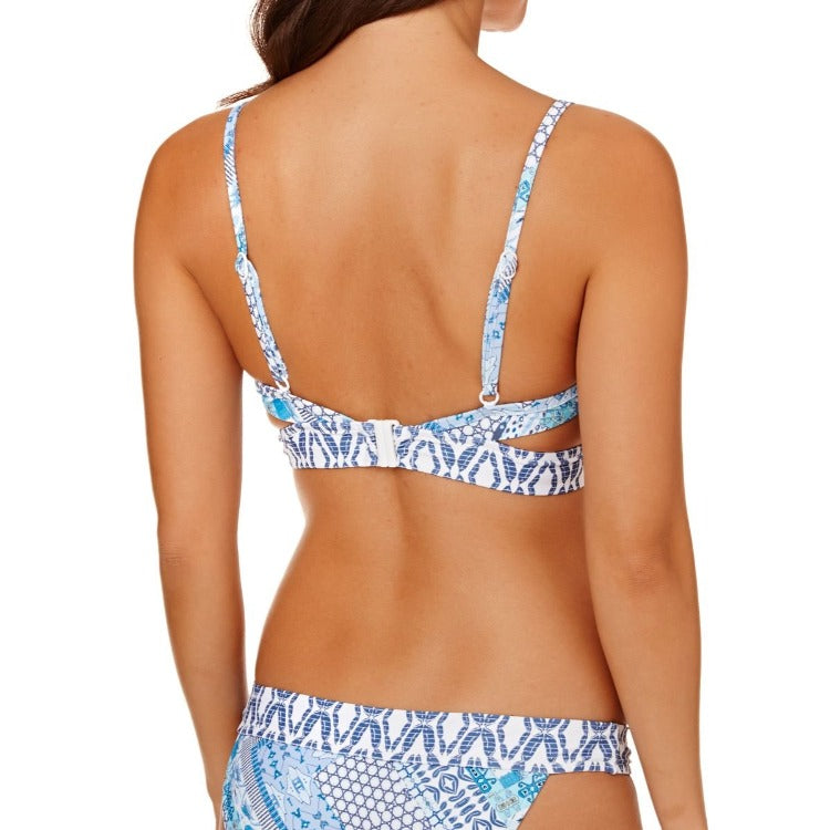 Beach-ready in a snap: this Seafolly Bazaar Bikini is your go-to for fun in the sun! With adjustable straps, removable quick-dry cups, and boning for shape and support, it's the perfect choice for A-C cup sizes. Plus, the peek-a-boo detail and clip back provide a firm fit so you can get out there and make waves!    30923156/40471