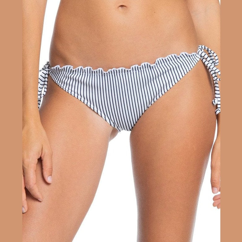 Put your best beach body forward in the Bico Mind of Freedom Bikini! Make a statement with the timeless monochrome pinstripes and soft frill detail. This set is for all the ladies wanting support and a little cheeky booty action! What you can look forward to -- superior support, removable pads, adjustable straps, and 3 hook lengths for all your strutting needs. So get ready for waves of admiration with this stylishly sturdy set!      ERJX304422/40413