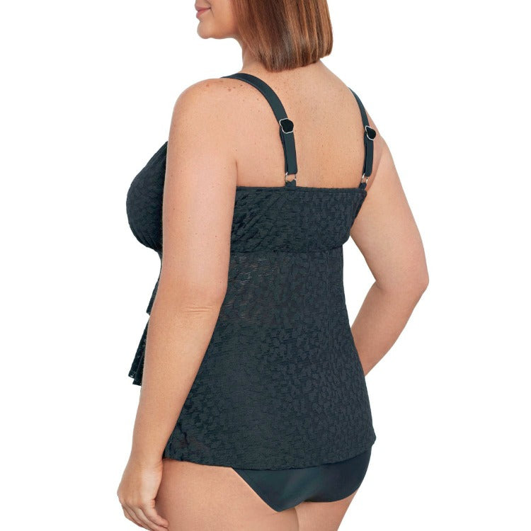 Let your silhouette come alive in the chic Shadow Tier Curve One Piece! Featuring a flattering triple tier ruffle and a soft cup bra for ample support, you'll be turning heads wherever you go. With adjustable 1” straps and a dreamy, high straight backline, this piece is an absolute must-have. Ready to hit the beach? Now you are! 