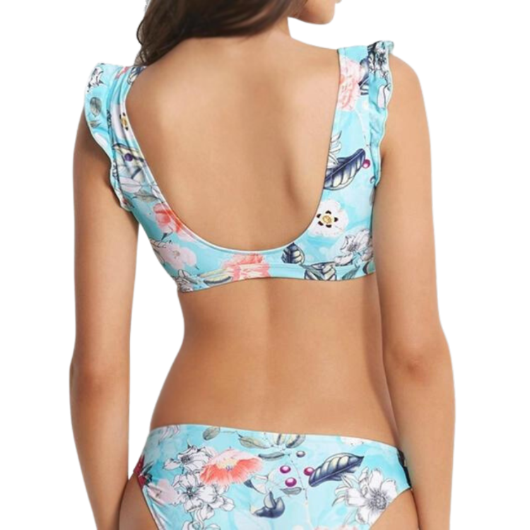 Experience the perfect beach look with the Seafolly Modern Love Bikini Set. This stylish design features a wrap front crop top and hipster bottoms with mid-level coverage, as well as removable soft pads for comfort and support. Enjoy maximum style and comfort with the deep v and scoop back. Look amazing and stay secure with this timeless swimwear.     30929167/4014516