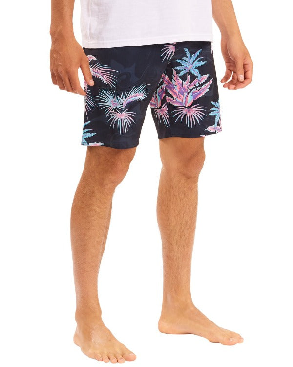 The Sundays Airlite Boardshort 19" will be your best friend in and out of the water! It's designed for unbeatable stability and flexibility, and the micro-repel coating keeps it light and quick drying. Plus, you'll look fresh with its island-vibes print and back patch pockets. Take on any wave with unbeatable style and confidence!