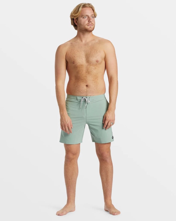 Every Other Day Lo Tide 17" Boardshorts