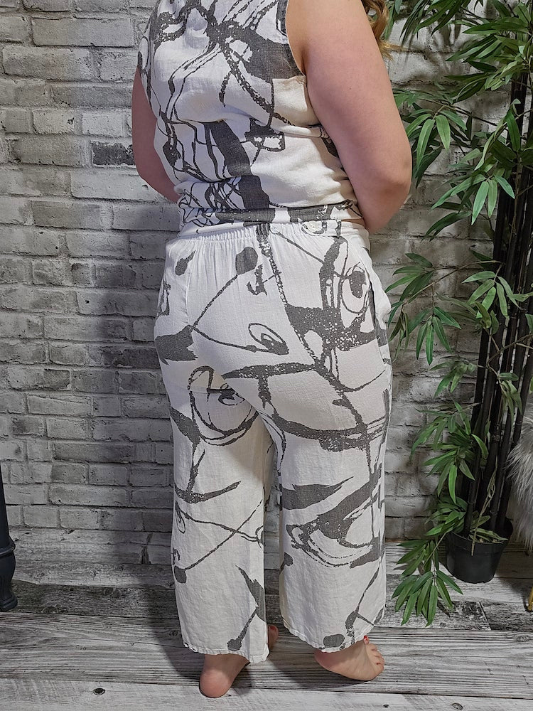 Abstract Print Pants