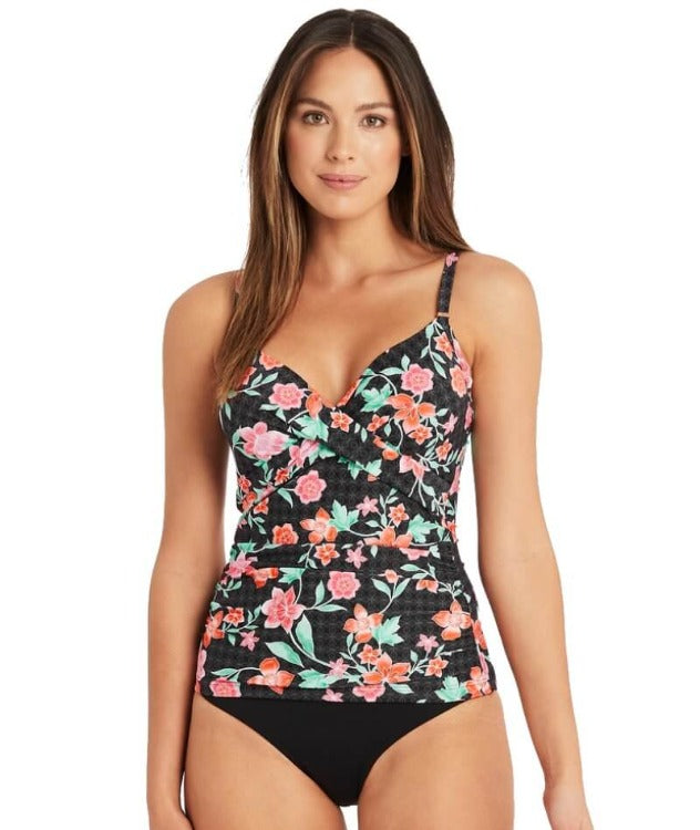 This season, show off the best version of you in the Mauritius DD/E Cup Tankini! Designed with you in mind, perfect for making a splash – no matter what your size. Featuring underwire, side boning, adjustable straps, and a cheeky high waist bottom, you'll look and feel beach-ready all season long!     SL3273MT/4491P