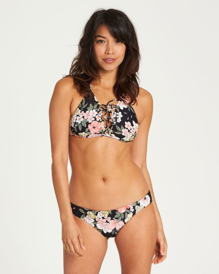Make your florals pop in this modern halter bikini top, printed with dark florals. The Away We Go Cami places feminine florals side-by-side with a dark base and lace-up front, delivering romantic vibes with a slight edge. The halter top features adjustable ties and great coverage for active days or a larger bust.