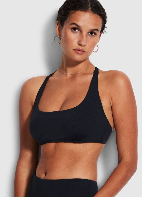 This luxurious Scoop Neck DD Cup Bikini Top is perfect for the active busty beach babe looking for an extra bit of support. With its underwire, side boning for shape definition, adjustable and convertible straps, multi-fit adjustable E-hook, and hidden mesh for support, the perfect fit and look is always within reach. The perfect combination of comfort and style.    31368DD942