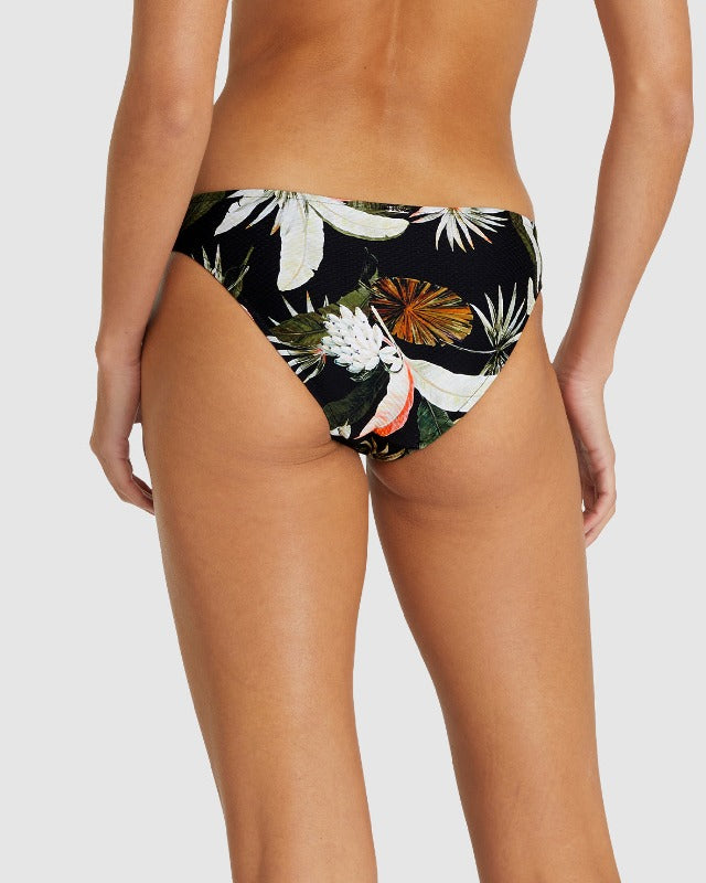 Bring out your inner beach babe in our Kailani D-E Cup Bikini! This scintillating two-piece is perfect for splashing in the waves or lounging in the sun. Sweep your look with the cool and calming "wave" of tropical seduction, and channel the clear blue waters of the Pacific! Soak up the sun and show off your killer curves!