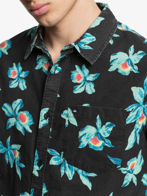 Take your summer wardrobe to a tropical paradise with the Mystic Sessions Short Sleeve Button Up! Crafted from pure cotton fabric, this colorful camp shirt pumps up the good vibes with its camp collar button closure, chest pocket, and all-over summery design. Plus, its enzyme wash with softener will have you feeling smooth and chic - not to mention ultimate chill. Time to get your beachy style ON!     EQYWT04155
