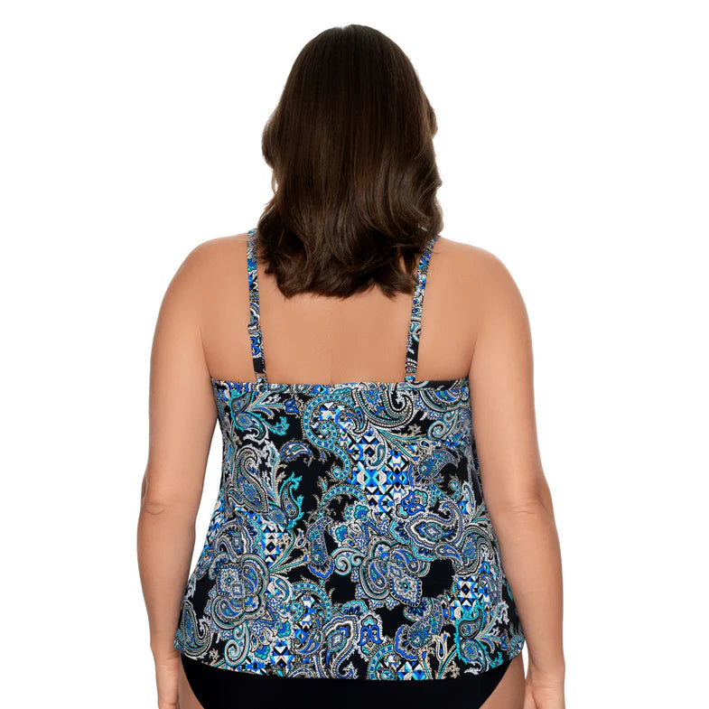 Make a splash at the pool or beach in our Paisley Flyaway Tankini. The slimming design does the work for you with its plus-size soft-cup bra, adjustable half-inch shoulder straps and high-cut, straight line back. Not to mention the subtle paisley pattern that creates a super flattering look! Dive in and show off your beautiful curves! (It's a figure thing!)* *wink wink