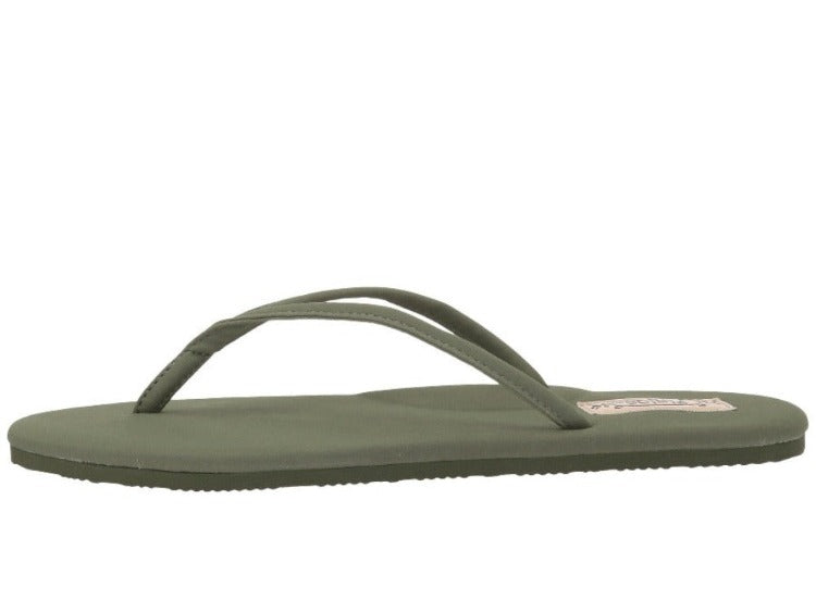 This flat sandal's footbed and arch support will make you want to fiesta! All the comfort you need is packed into our most popular style, including a faux leather footbed, key arch support, and a thin minimal strap. Let the party begin!*(Contains Latex)