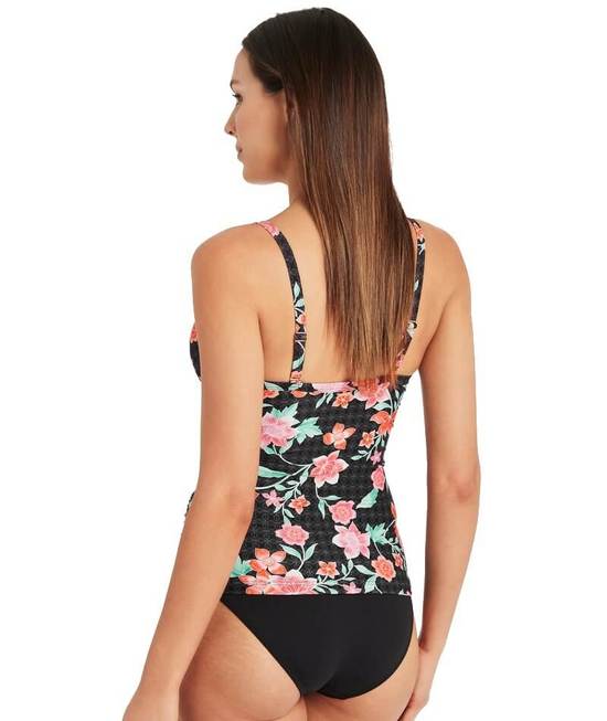 This season, show off the best version of you in the Mauritius DD/E Cup Tankini! Designed with you in mind, perfect for making a splash – no matter what your size. Featuring underwire, side boning, adjustable straps, and a cheeky high waist bottom, you'll look and feel beach-ready all season long!     SL3273MT/4491P