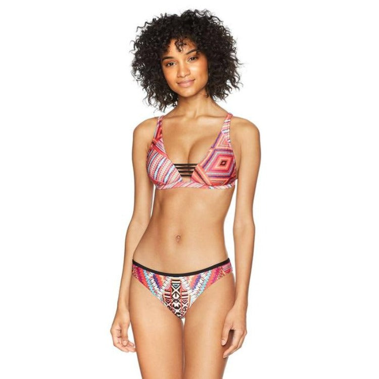 Take your summer look to the next level with this bold, beautiful Seafolly Desert Tribe Bikini Set! With a regular fit, medium coverage bralette design, adjustable straps, and an all-over pattern with contrasting straps--it's so stylish it'll make you do a double take! Perfect for A-C cup gals, this swimsuit will have you jumping into those hot summer days with confidence and sass!     30987-185/40365-185