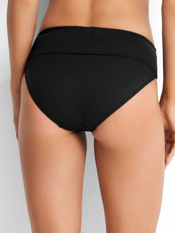 Seafolly has the bottoms that yet are to be beat. This retro roll up bottom is a store fav and it's beyond comfortable. Full seat coverage and a roll up and down waistband giving you the option of a high waisted or hipster waistband.        40143065
