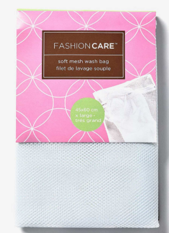 Keep your beloved garments nice 'n' safe! With Fashion Care powder or liquid, delicately clean your clothes in this soft mesh wash bag to protect and extend their lifespan. The unique mesh design prevents snags and scratching, while the durable, self-locking zipper makes sure your load won't unravel mid-wash cycle. It even guards your goodies in the dryer!